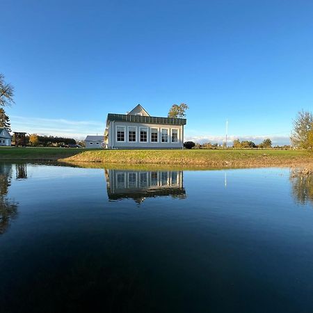 Elegant Conference Room At Sinso Talu Ulejoe Exterior photo